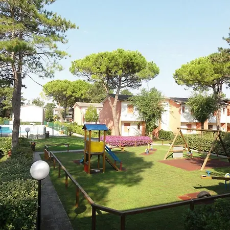 Διαμέρισμα Bright Flat In A With Shared Pool Μπιμπιόνε