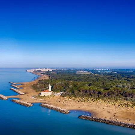 Apartment Bright Flat In A With Shared Pool Bibione